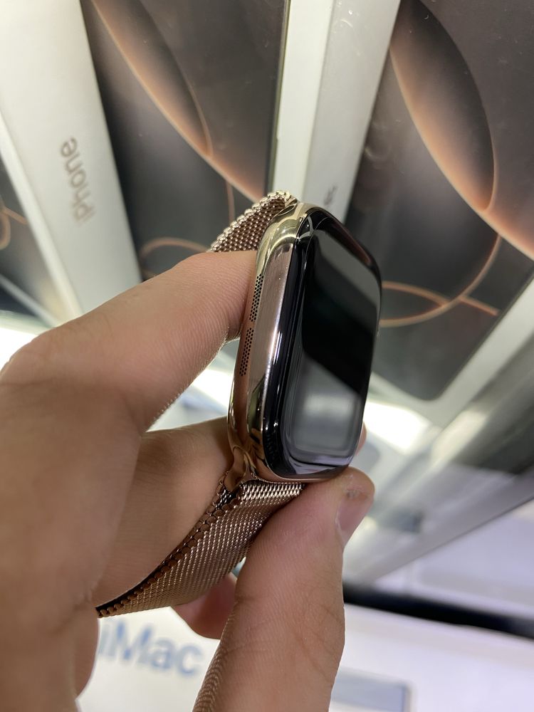 Apple Watch Series 10/46mm Titanium Case Milanesse Loop
