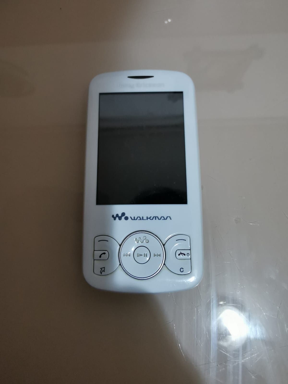 Sony Ericsson Spiro W100i , White
