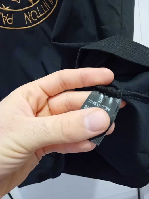 Чисто нова оригинална тениска Louis Vuitton