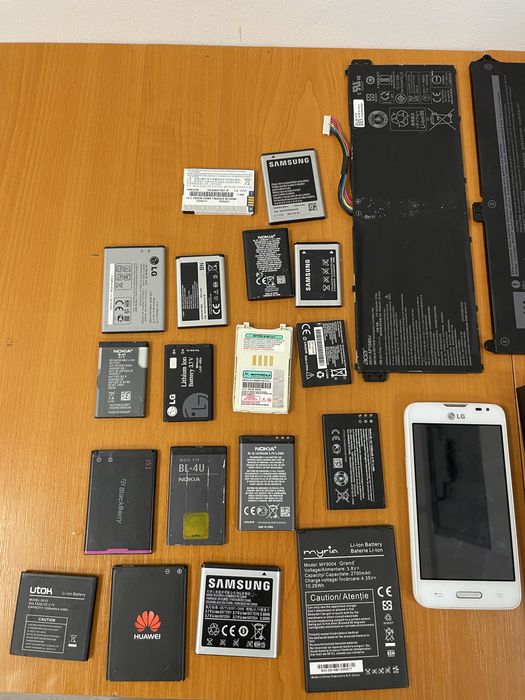 Diversi acumulatori si baterii