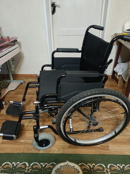 Кресло инвалидное прогулочное.