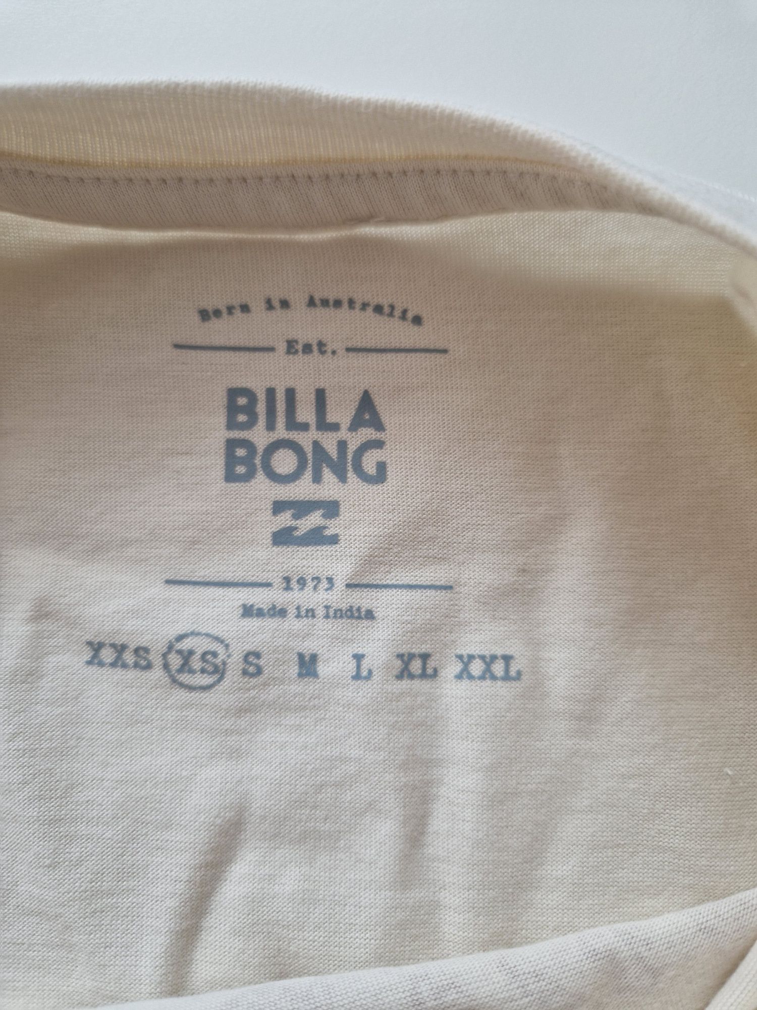 Billabong дамска блуза с къс ръкав