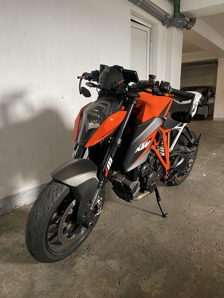 KTM 1290 Super Duke R 2016