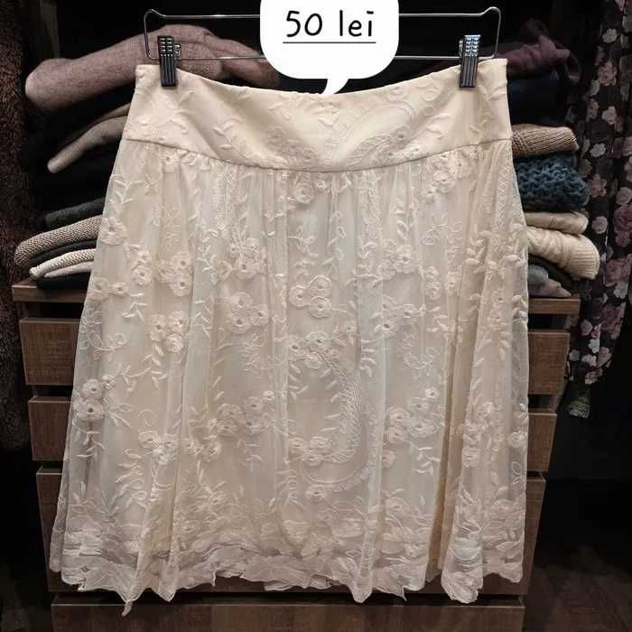 Fusta eleganta / Tinuta office