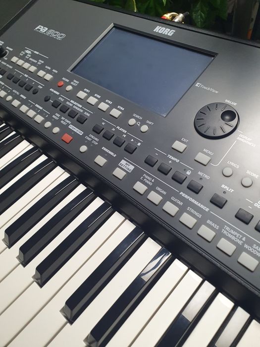 Orga Korg PA 600