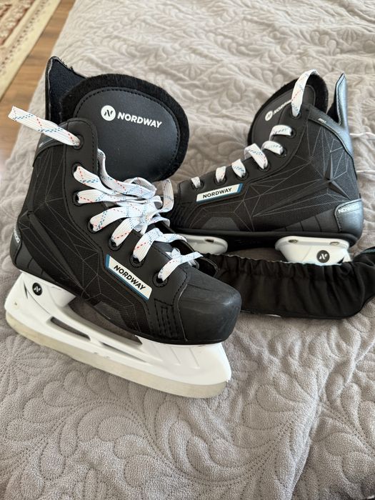 Коньки детские 34 размера, черные