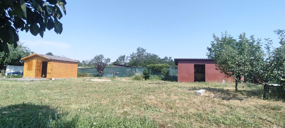Teren intravilan 1200mp+casuta de gradina si anexe Cascioarele, Ulmi