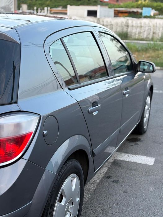 Vand opel astra in stare perfecta