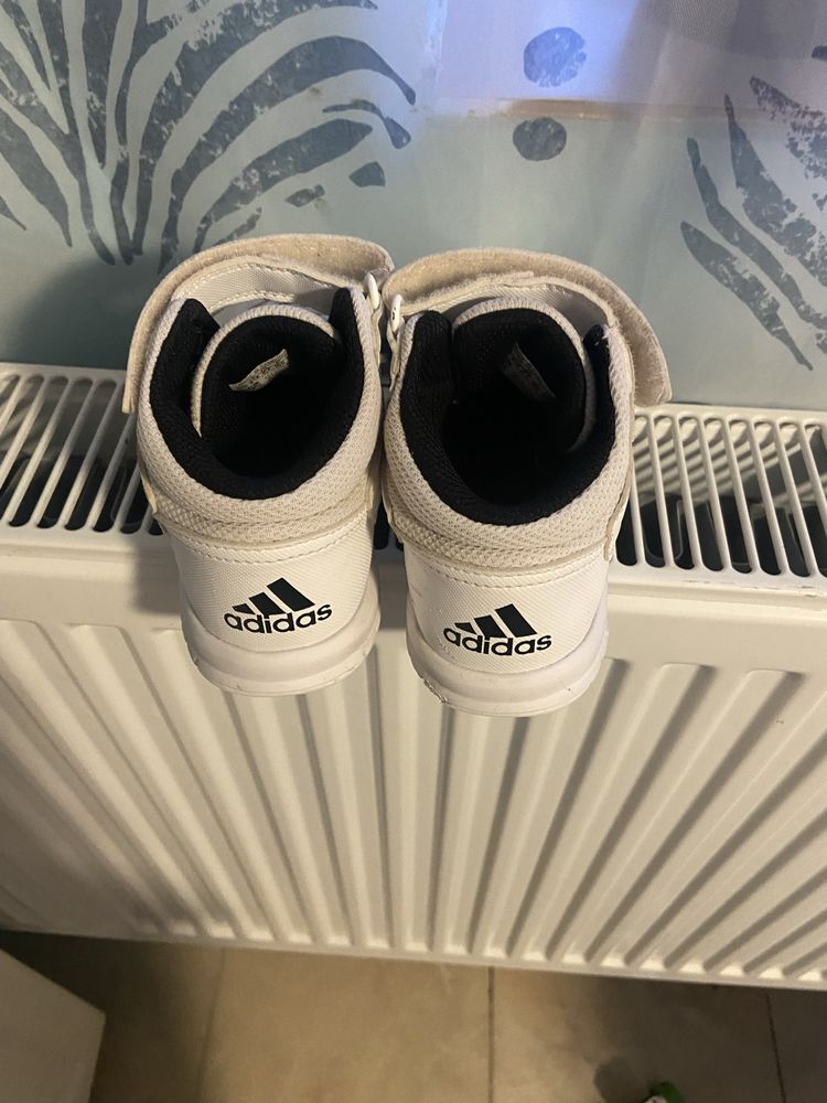 Adidasi baieti adidas