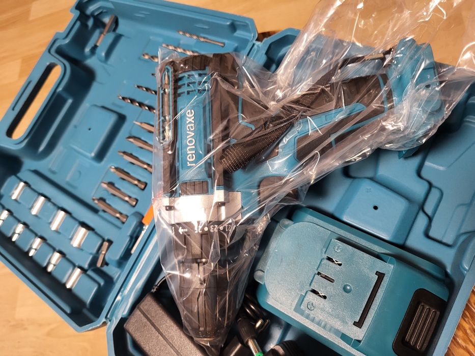 Комплект бормашина с двойна батерия и безчетков мотор