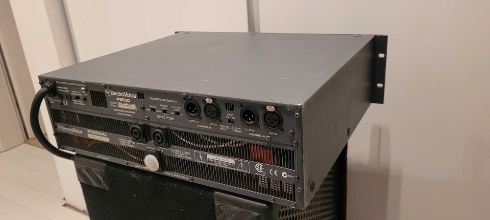 Amplificator EV P3000