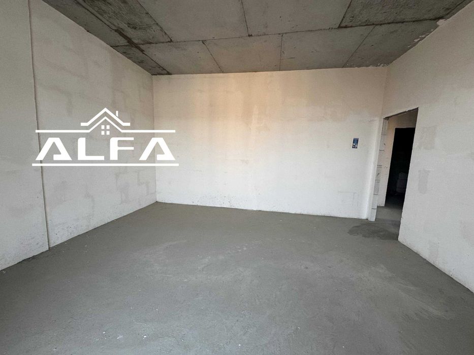 Buxoroda kvartira xonadon uy sotiladi 2 xonali .6 5 va 8 qavatlarda.