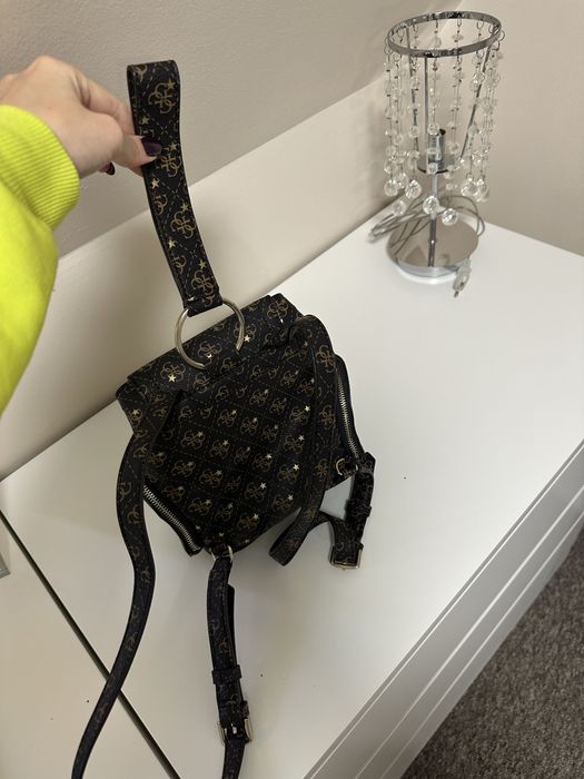 Малка раница Guess