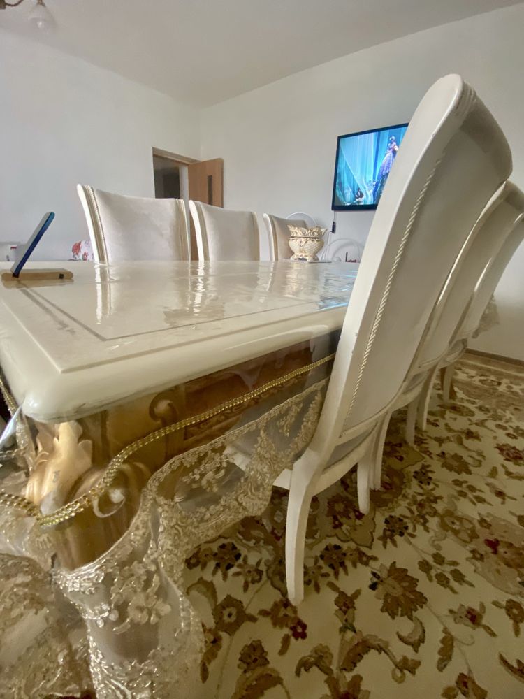 Продам стол и стулья турецкого качества