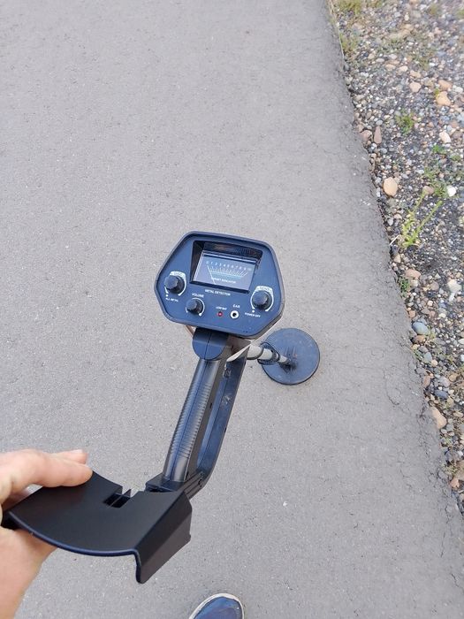 Продам металлоискатель