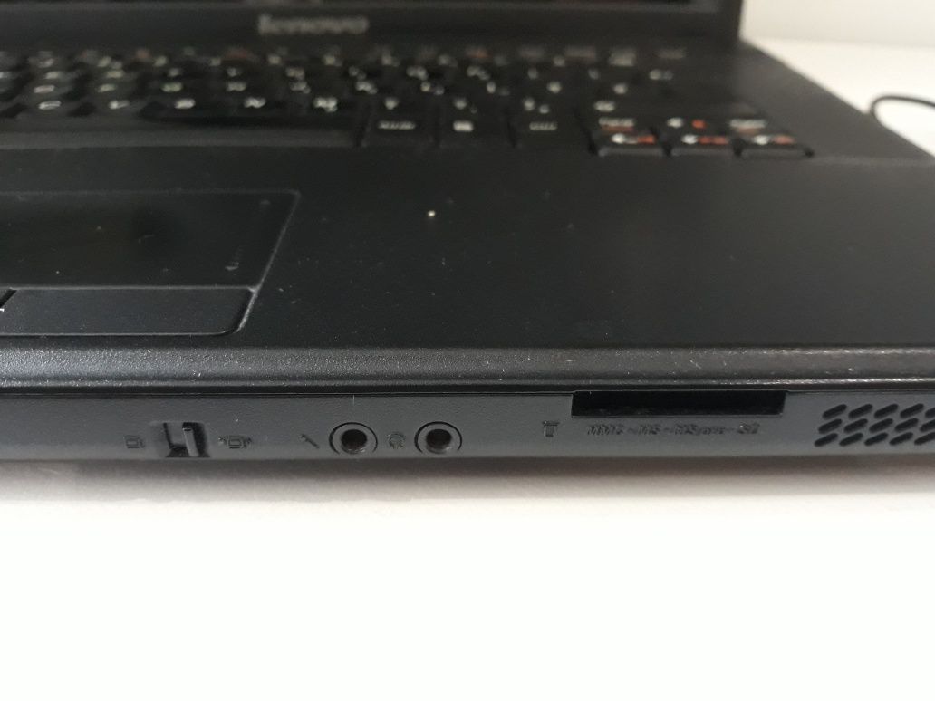 Лаптоп Компютър LENOVO 4446 G530 15.4" инча Intel Celeron 900 2.2 GHz