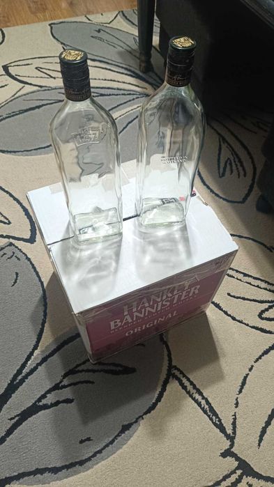 Стъклени бутилки ,,Hankey Bannister'' - Вместимост 1 литър