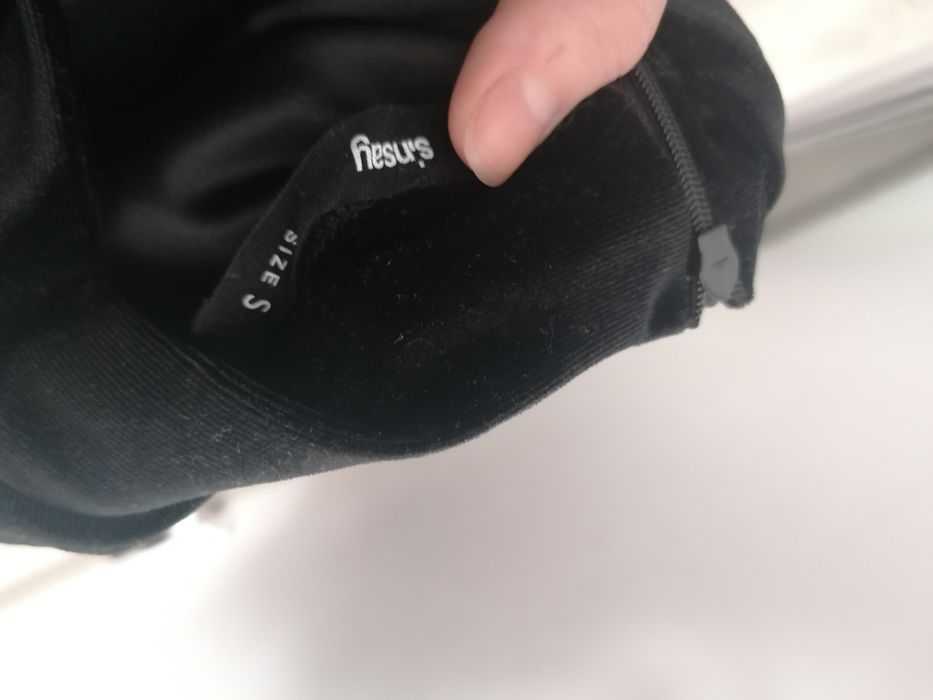 rochie din catifea cu decupaj