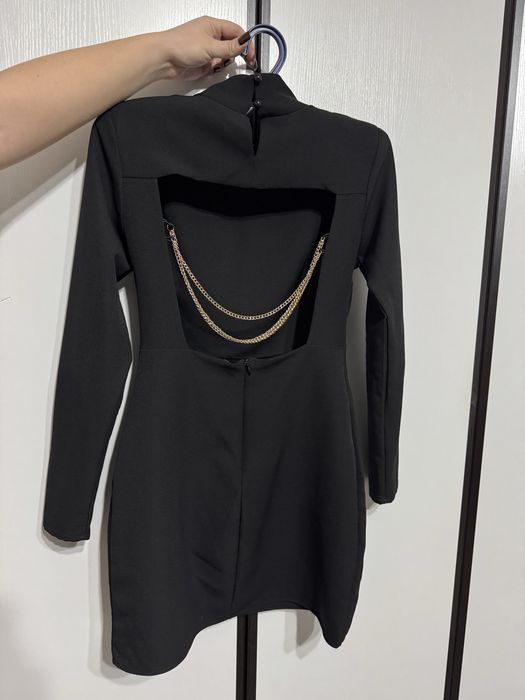 Продам платье вечернее размер L (маломерит)