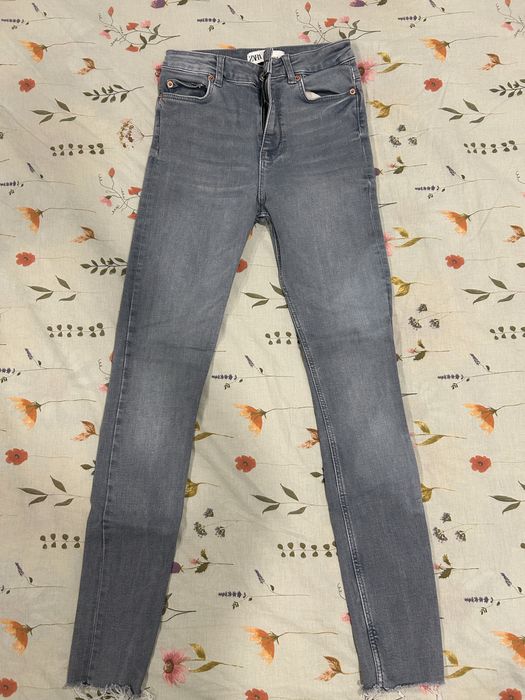 Продавам лот дамски дънки