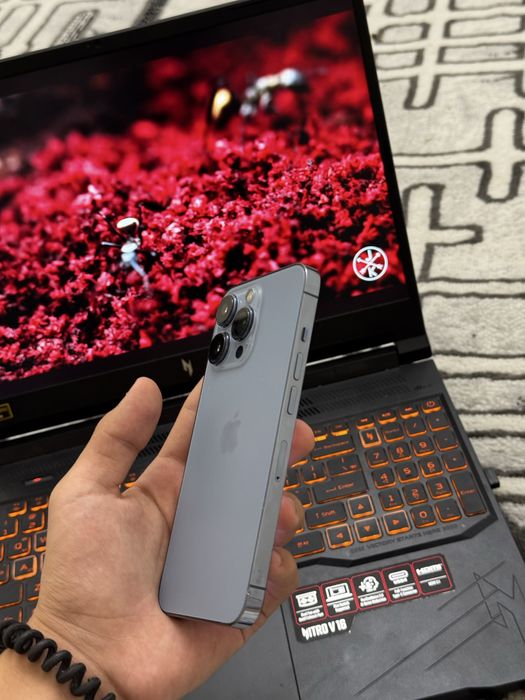 IPhone 13 pro Sierra Blue