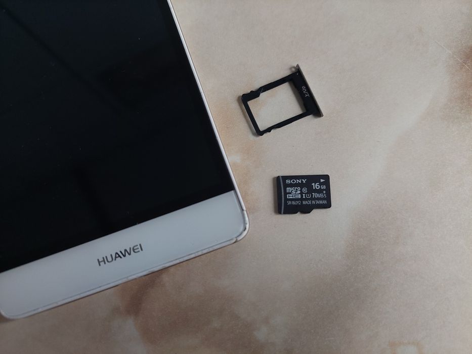 Vând Huawei P8 Lite White/Alb [pentru piese] + card BONUS //poze reale