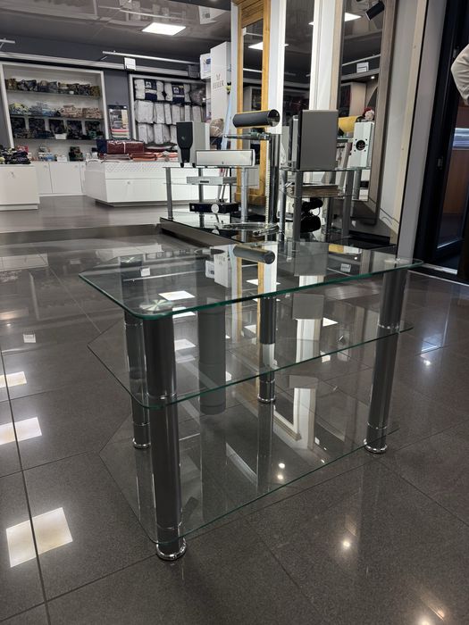 Стеклянная тумба под телевизор “SONA”