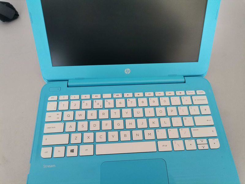 Лаптоп - HP Stream 14 14.1" Celeron N3060