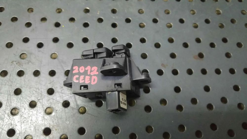 Buton comanda pilot automat kia ceed 2 jd 93796a2000 49d0401000