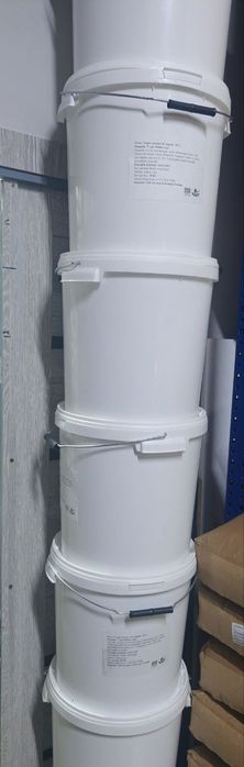 Вёдра пластиковые, после кокосового масла