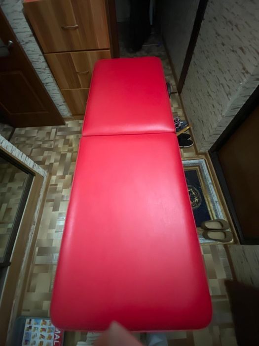 Кушетка б/у в отличном состоянии