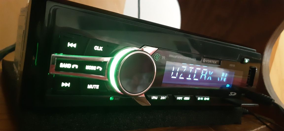 Radio Player auto cu MP3, SD, USB si telecomanda VORTEX VO 2100 NOU