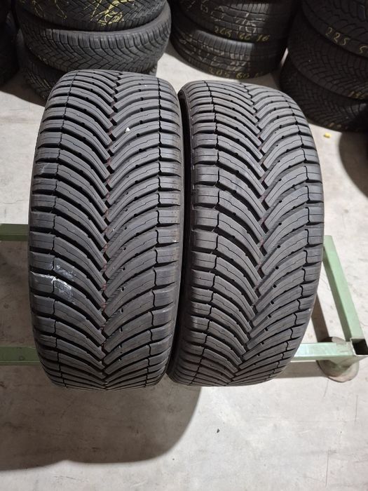 2 Anvelopele de iarnă 215 45 r18 Bridgestone