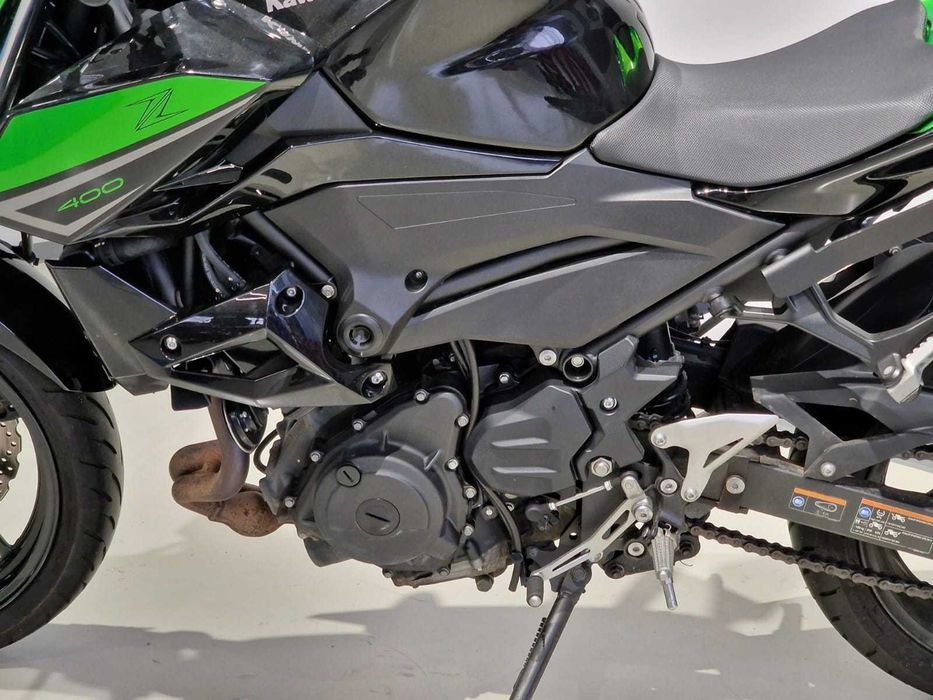 Motocicleta Kawasaki Z 400 2022