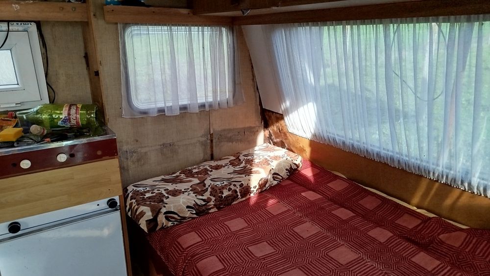 Каравана без документи за регистрация