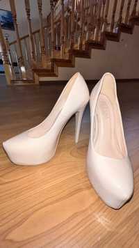 Женские туфли в идеальном состоянии