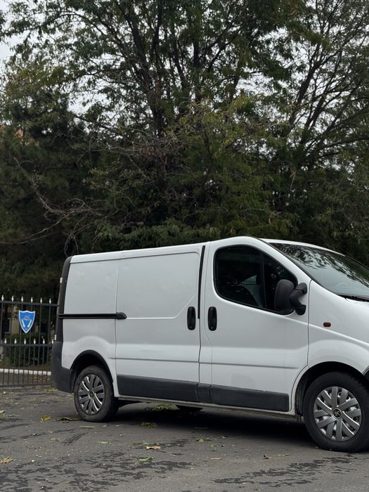 Vând Opel Vivaro 1.9TDI