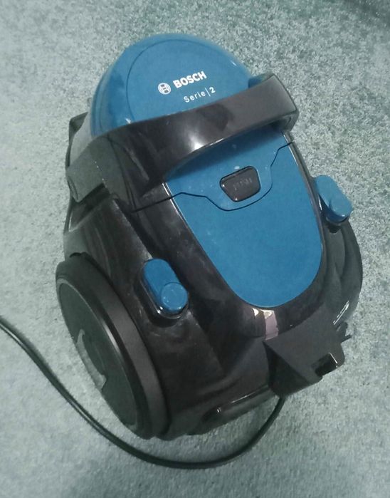 Aspirator fara sac Bosch BGS05X240, 700 W, 1.5L