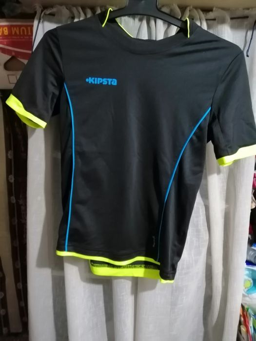 Тениски блузки по 2 лева бройката