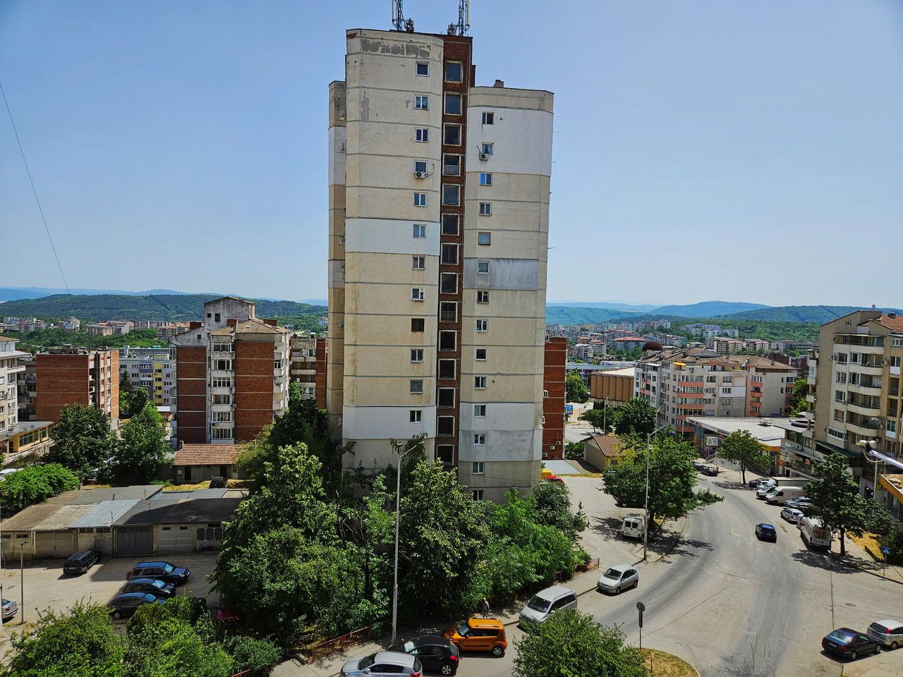 Продава се Тристаен апартамент в Велико Търново, Център - 91 кв.м за 1077 €/кв.м - Снимка #11
