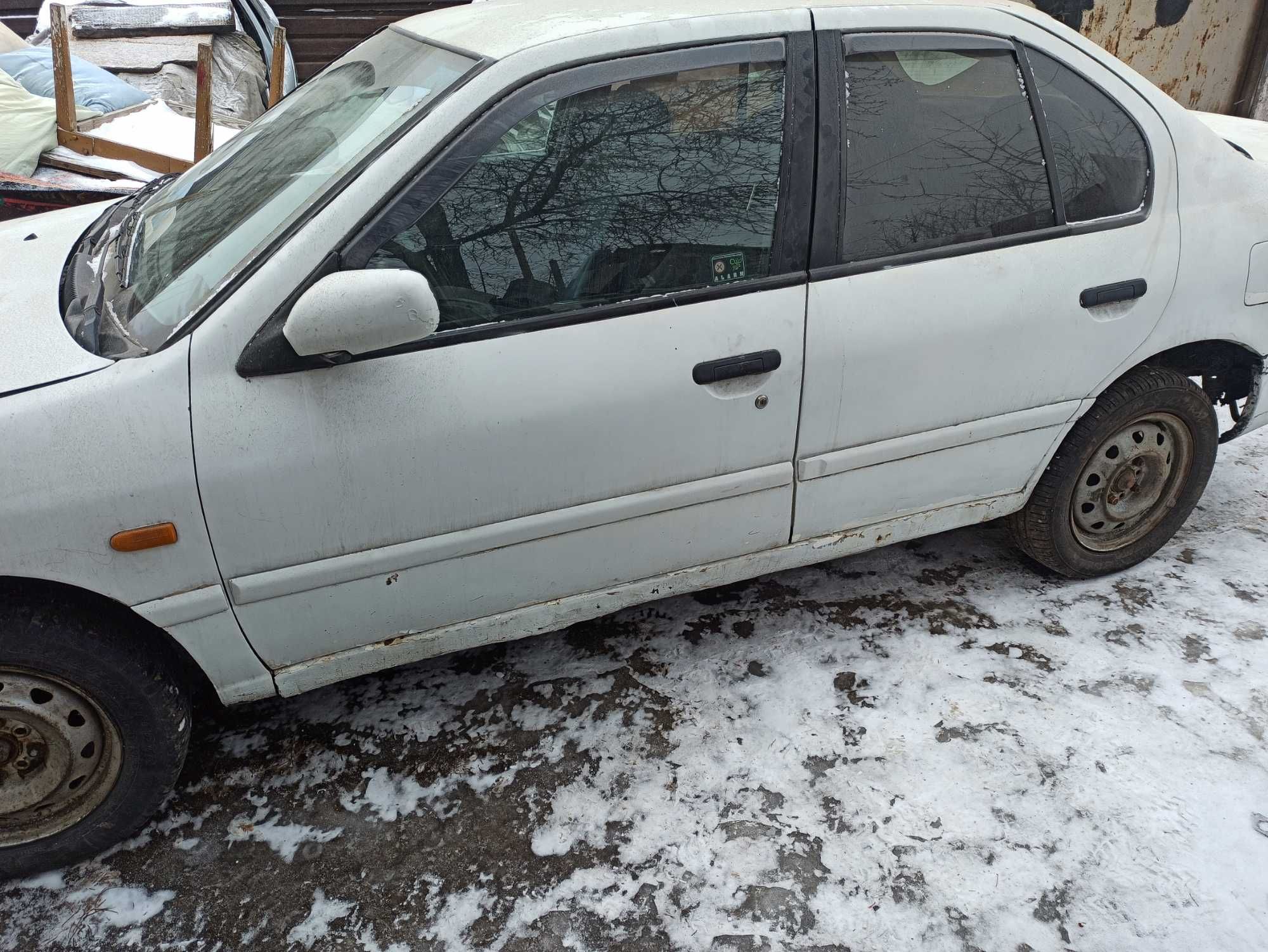 Продам оригинальные б/у запчасти Nissan Premiere 1991 года кузов r10