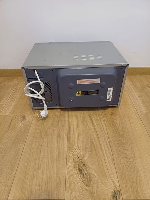 Cuptor microunde +grill