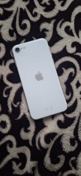 Продам айфон сё 2020