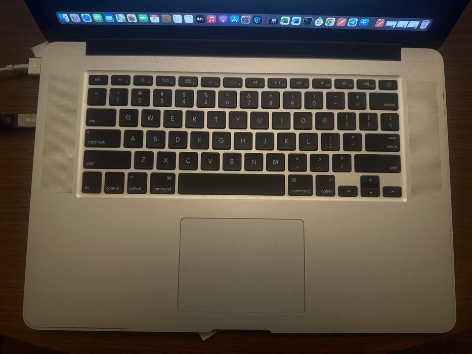 Apple MacBook Pro 15 Retina 2014года, i7, 16GB, SSD, отличное состояни