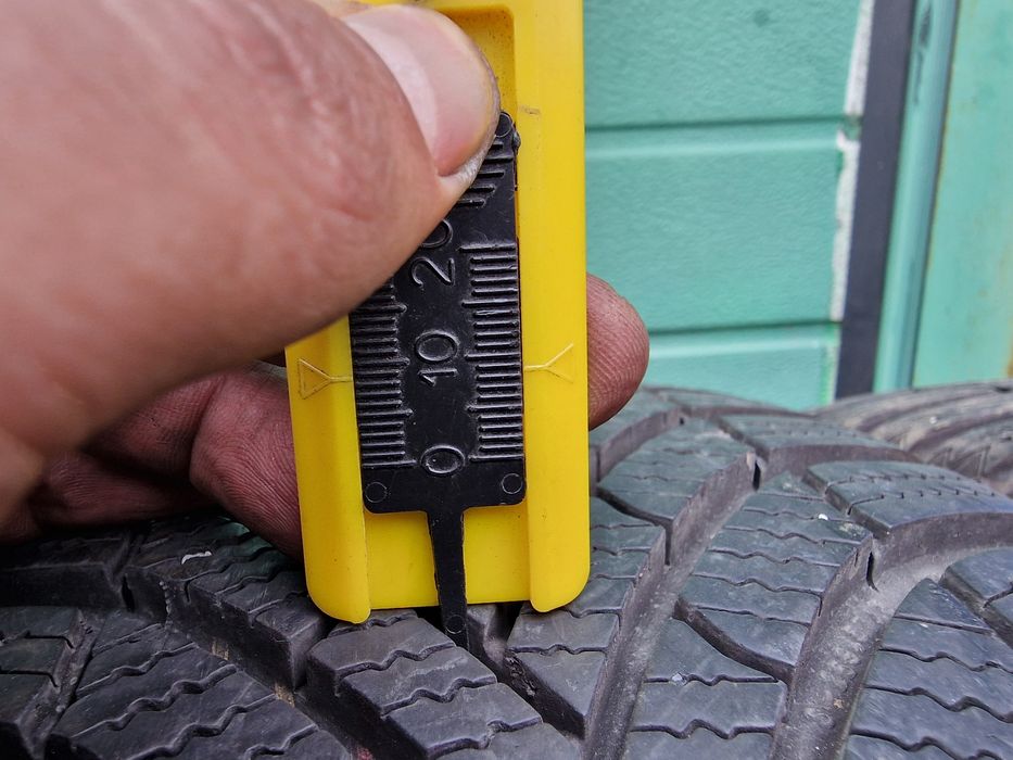 Anvelope 205/55R16 marca Semperit, M+S, DOT 2021, 8 mm