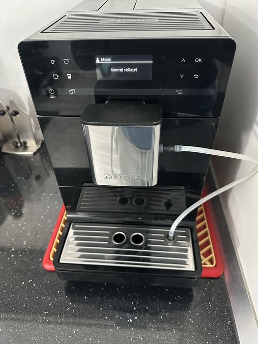 Espressor automat Miele CM 5310 Silence Black