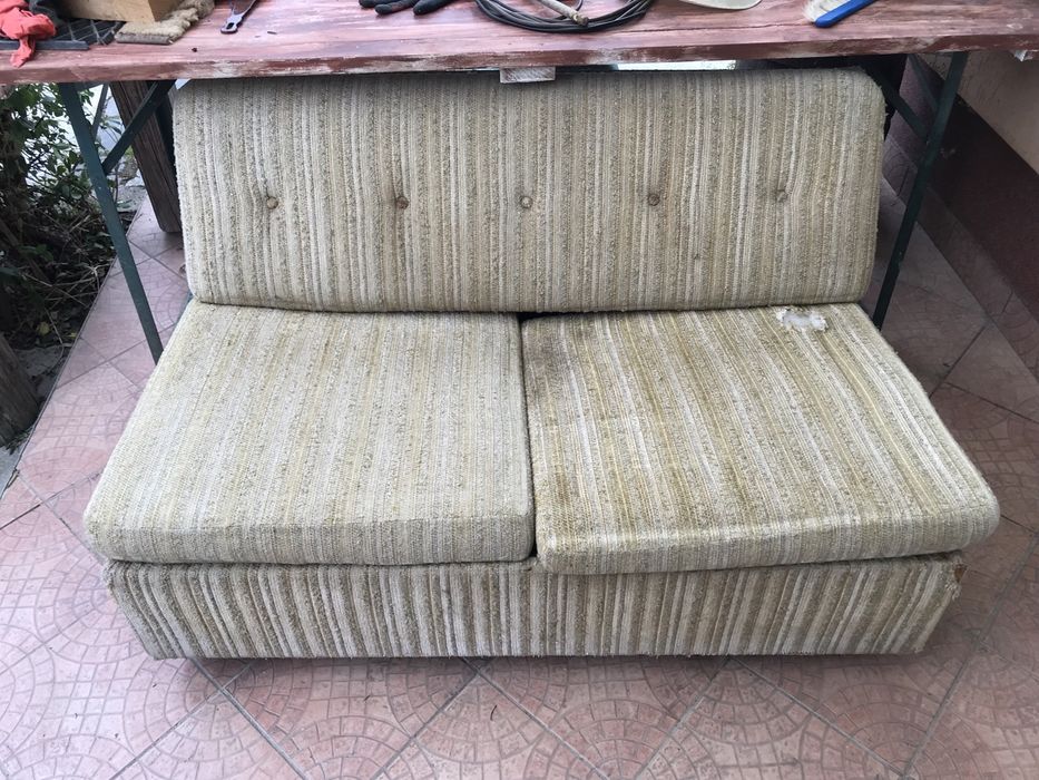 Vând canapea extensibilă
