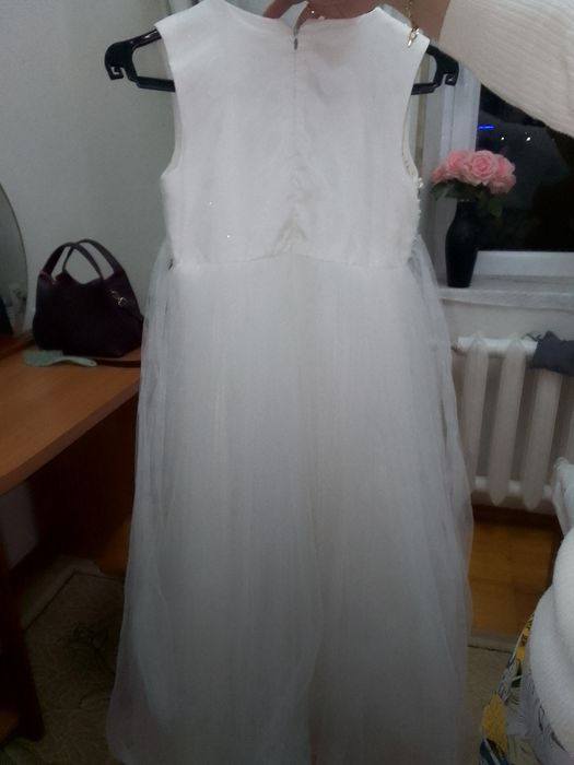 Вечернее белое платье