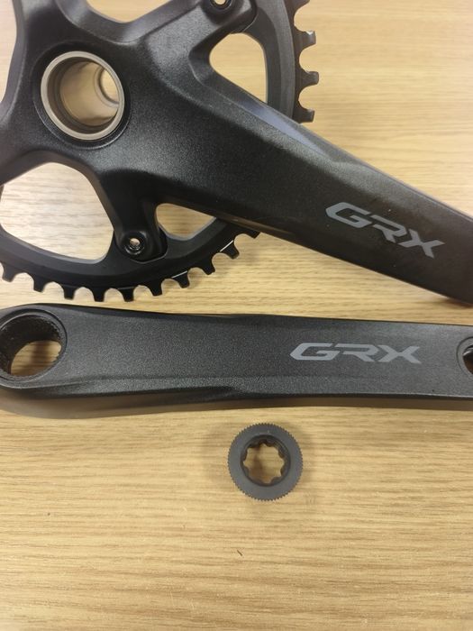 НОВ Куребел Shimano GRX FC-RX600 ,40T,175mm,1x10,11 speed