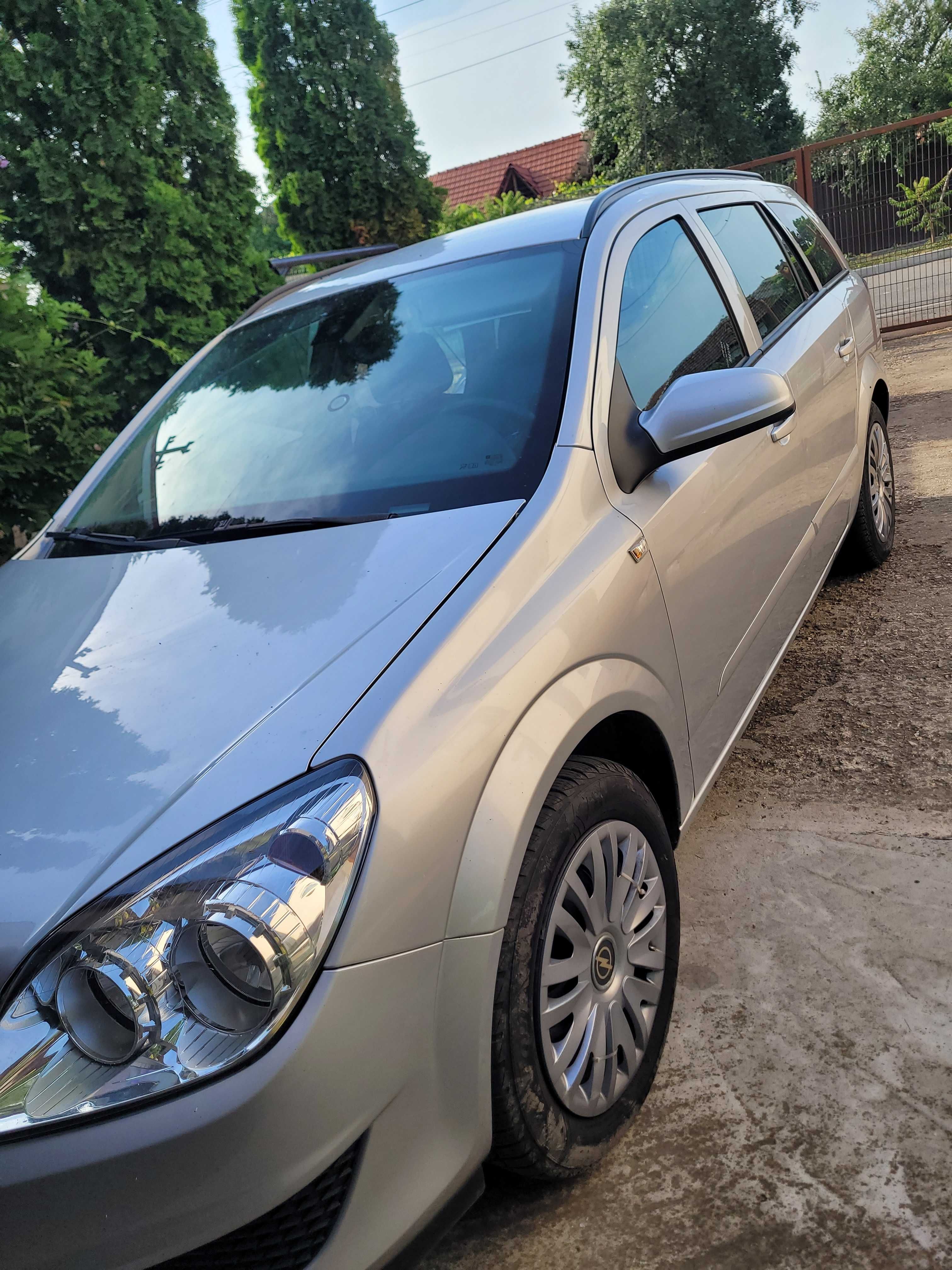 Vand Auto Opel Astra ,motor 1,7 Diesel,165000km reali